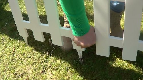 picket fence lawn edging